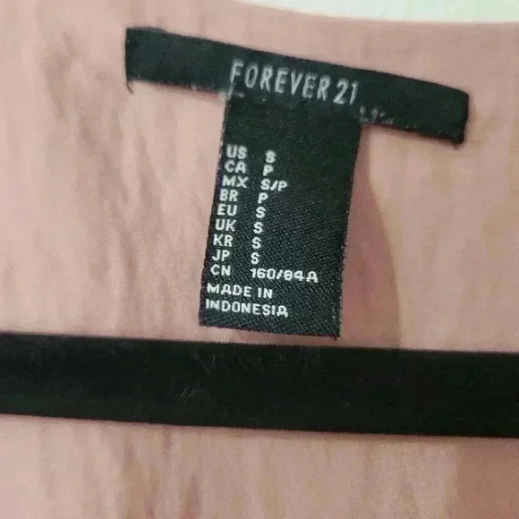 H&M pink button down vneck long-sleeve blouse size small - Picture 2 of 3